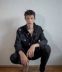 Sexy boys and guys 5f60fc6e63a89.jpg