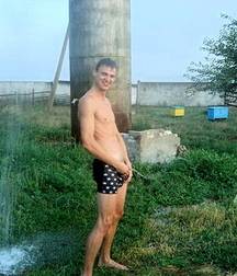 Twinks making yellow rain 5f63dec3bf2a6.jpg