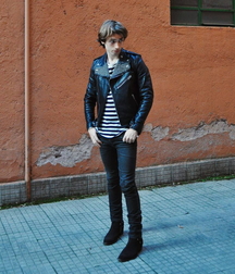 Guys loving leather 5f63f5ebaa0d8.jpg