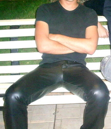 Guys loving leather 5f63f5f9a1b4f.jpg