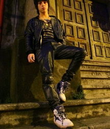 Guys loving leather 5f63f617ca243.jpg