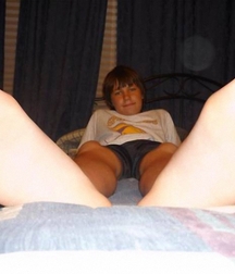 Cute twinks show us their nice feet 5f6508a828e7d.jpg