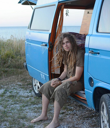 Cute and sexy longhairs 5f667c00b6b31.png