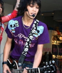 Actors and musicians 5f66a2d7881bd.jpg