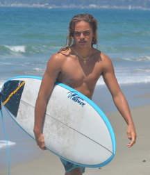 Surf boys 5f673717caa80.jpg