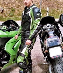Bikers and racers 5f673bcbc93f9.jpg