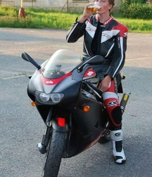 Bikers and racers 5f673be1362cb.jpg