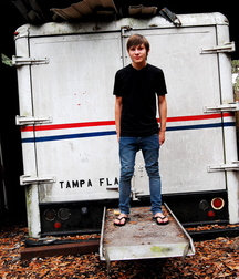 Sox or barefoot guys 5f6744aa743d2.jpg