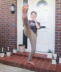 Sox or barefoot guys 5f6744e267ee2.jpg