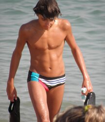 Cuties and hotties 15 5f68f430e872e.jpg