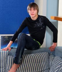 Cuties and hotties 15 5f68f439765b2.jpg