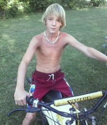 Gorgeous youth 5f69c1bc71686.jpg