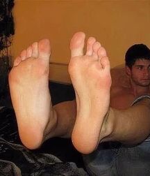 Delicious boy feet 5f6c9ff0a8da6.jpg