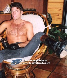 Booted hunks 5f6cdfa1c9912.jpg