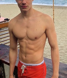 Boys in boardshorts 5f6e3b038f34c.jpg