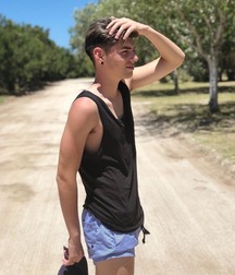 Tanktop hotties 5f6e795b2c79e.jpg