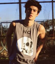 Tanktop hotties 5f6e796d6aa1c.jpg