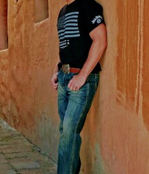 Cowboy boots 5f6f68e6a350f.jpg