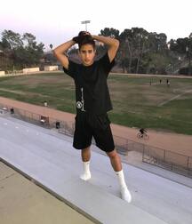 Fresh out off sneaks 5f6f6b157bc1d.jpg