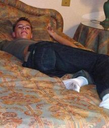 Fresh out off sneaks 5f6f6b4964e0b.jpg