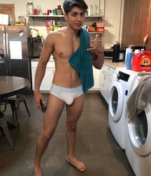Guys in their undies 5f6fcee11cde7.jpg