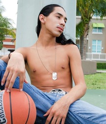 Long hair hunks 5f6febe45701a.jpg