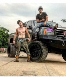 Loving men in boots 5f6ff109e93d7.jpg