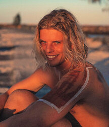 Beauties around the world 5f7388742421d.jpg