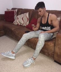 Sneakers and cleats 5f75d94f2ffc1.jpg