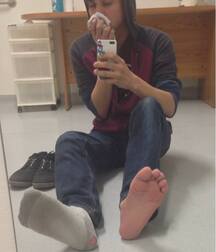 Smooth and smelly soles 5f7643952639c.jpg