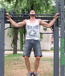 Guys show their muscles 5f764efdd9e38.jpg