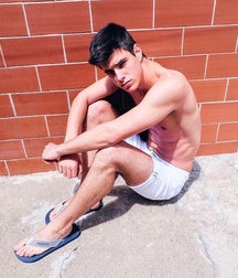 Barefoot boys 5f777c2ce8292.jpg