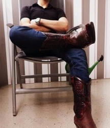 Booted 5f777c871e0cd.jpg