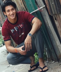 Guys in flip flops 5f777e80eb821.jpg