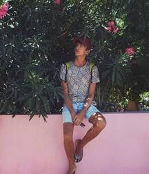 Guys in flip flops 5f777e868ffce.jpg