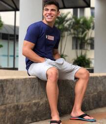 Guys in flip flops 5f777e919058f.jpg