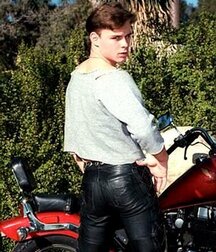 Leather is cool 5f777ee935c28.jpg
