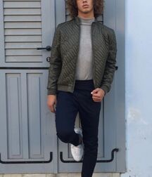 Sneaker boys and models 5f77d818eaaf5.jpg