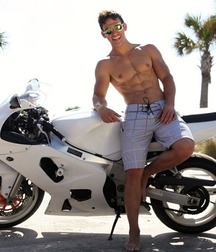 Motorbikers and racers 5f78905398404.jpg