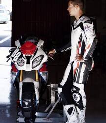 Motorbikers and racers 5f78905953604.jpg