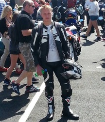 Motorbikers and racers 5f78905ca704a.jpg