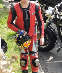 Motorbikers and racers 5f78905eb3bb6.jpg