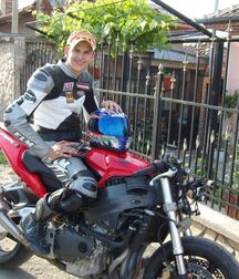 Motorbikers and racers 5f78906256600.jpg