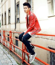 Cool in leather 5f79d2e155574.jpg