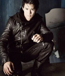 Cool in leather 5f79d2e9dd516.jpg