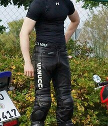 Biker boys 5f79d5d6bf927.jpg