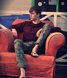Barefoot dutch hotties 5f79d8cf7dce3.jpg