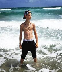Twinks on vacation 5f7a1c6ee3ed1.jpg