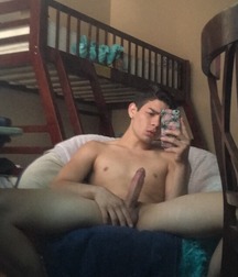 Guys in love 5f7c893a912fa.jpg