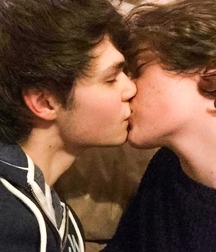 Guys in love 5f7c893ff0950.jpg